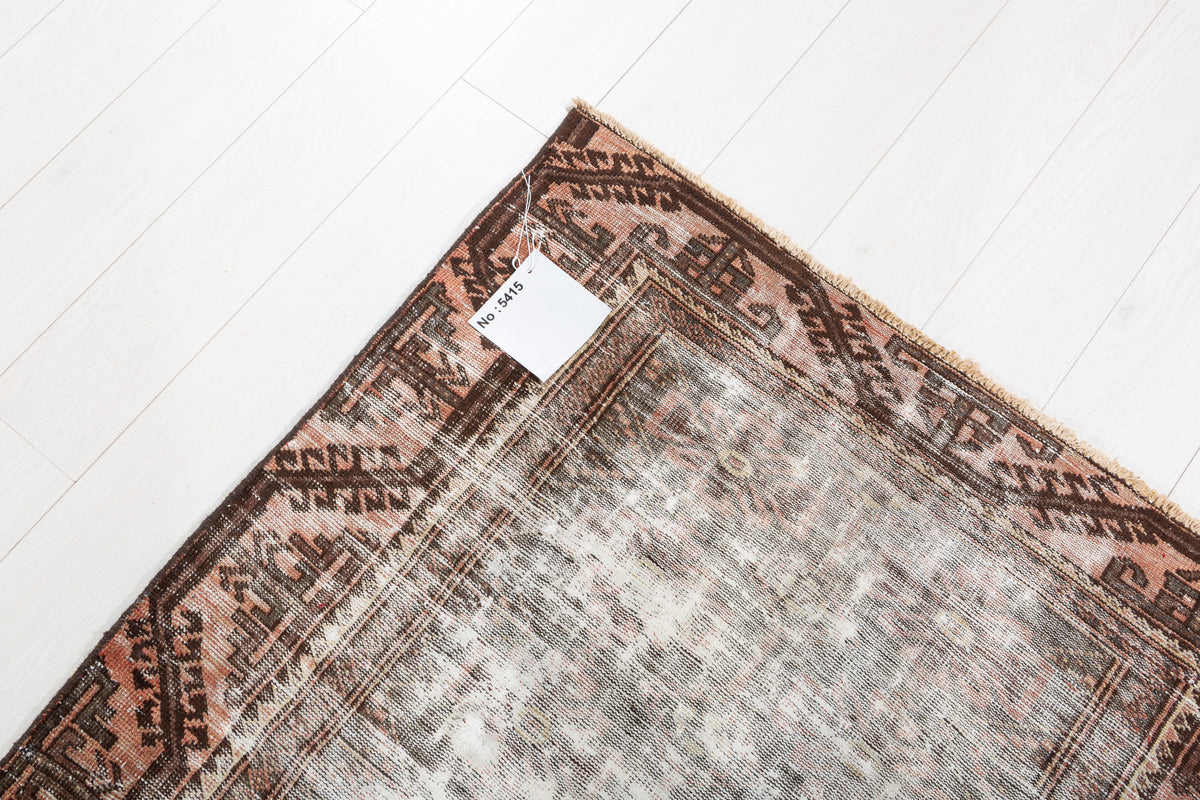 Antique Faded Beige Distressed Hand-Knotted Area Rug – 5' 8" x 3' 3" (172 x 100 cm)