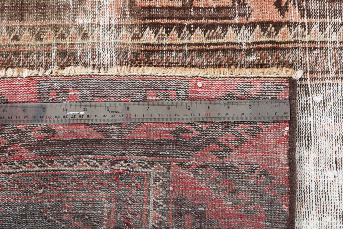 Antique Faded Beige Distressed Hand-Knotted Area Rug – 5' 8" x 3' 3" (172 x 100 cm)