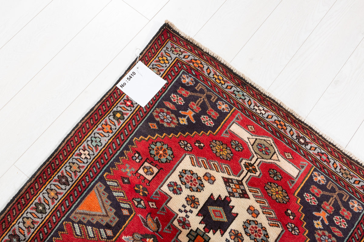 Vintage Ivory Bold Stepped Medallions Hand-Knotted Area Rug – 6' 3" x 3' 1" (191 x 93 cm)