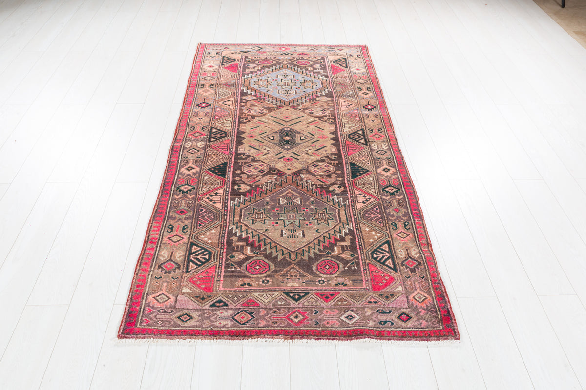 Vintage Faded Camel Brown Geometric Medallion Hand-Knotted Area Rug – 6' 9" x 3' 7" (205 x 108 cm)