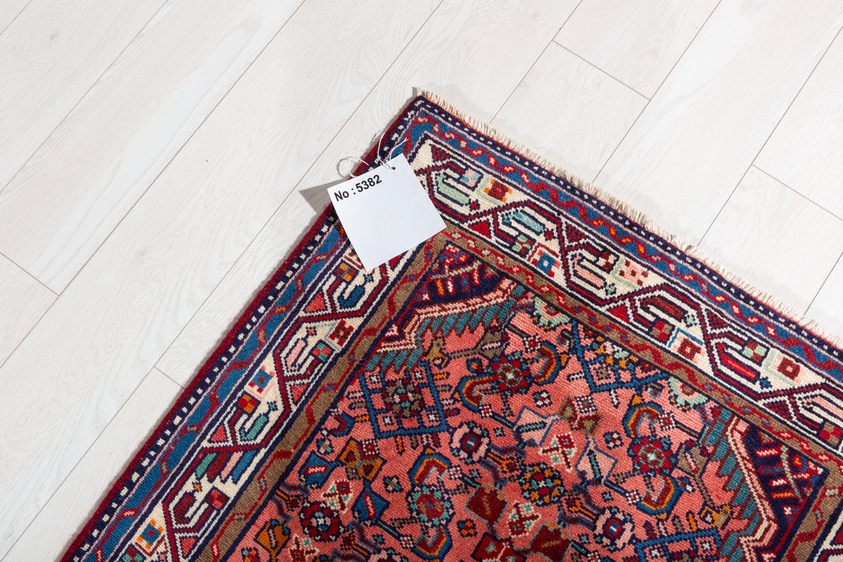 Vintage Floral Runner Rug, Dusty Pink – 9' 11" x 2' 7" (301 x 79 cm)