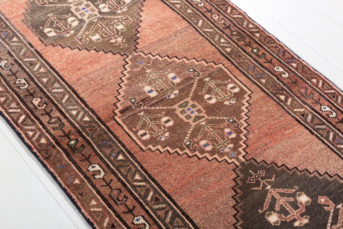 Vintage Geometric Small Wool Rug, Peach – 5' 11" x 2' 7" (181 x 79 cm)