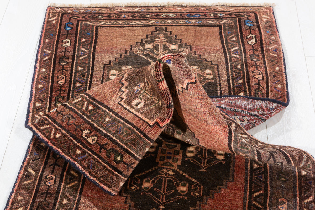 Vintage Geometric Small Wool Rug, Peach – 5' 11" x 2' 7" (181 x 79 cm)