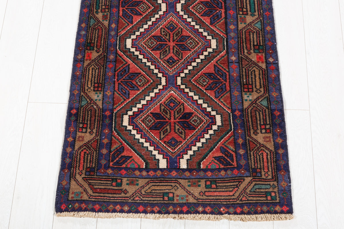 Vintage Diamond Medallion Narrow Runner Rug, Red – 8' 6" x 2' 5" (260 x 73 cm)