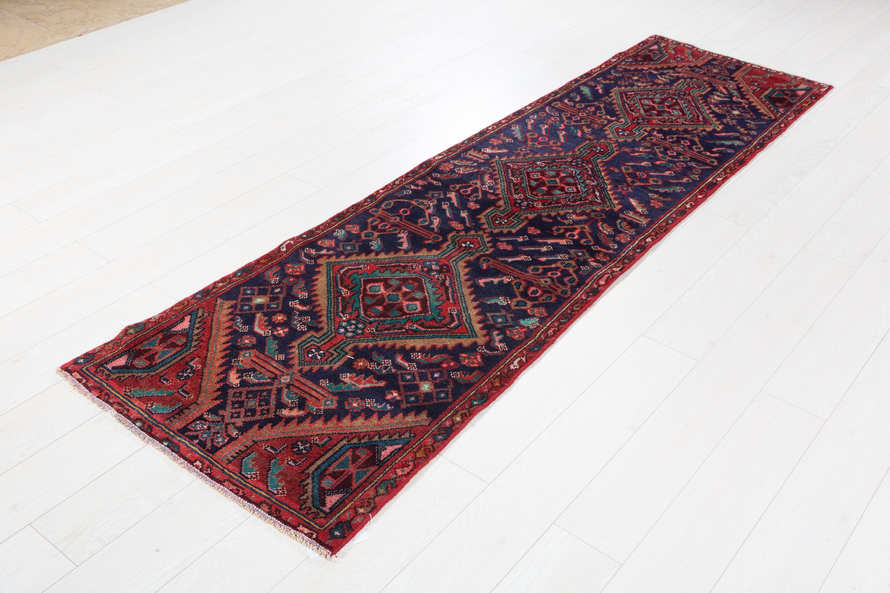 Vintage Geometric Medallion Narrow Runner Rug, Navy Blue – 8' 7" x 2' 5" (262 x 74 cm)