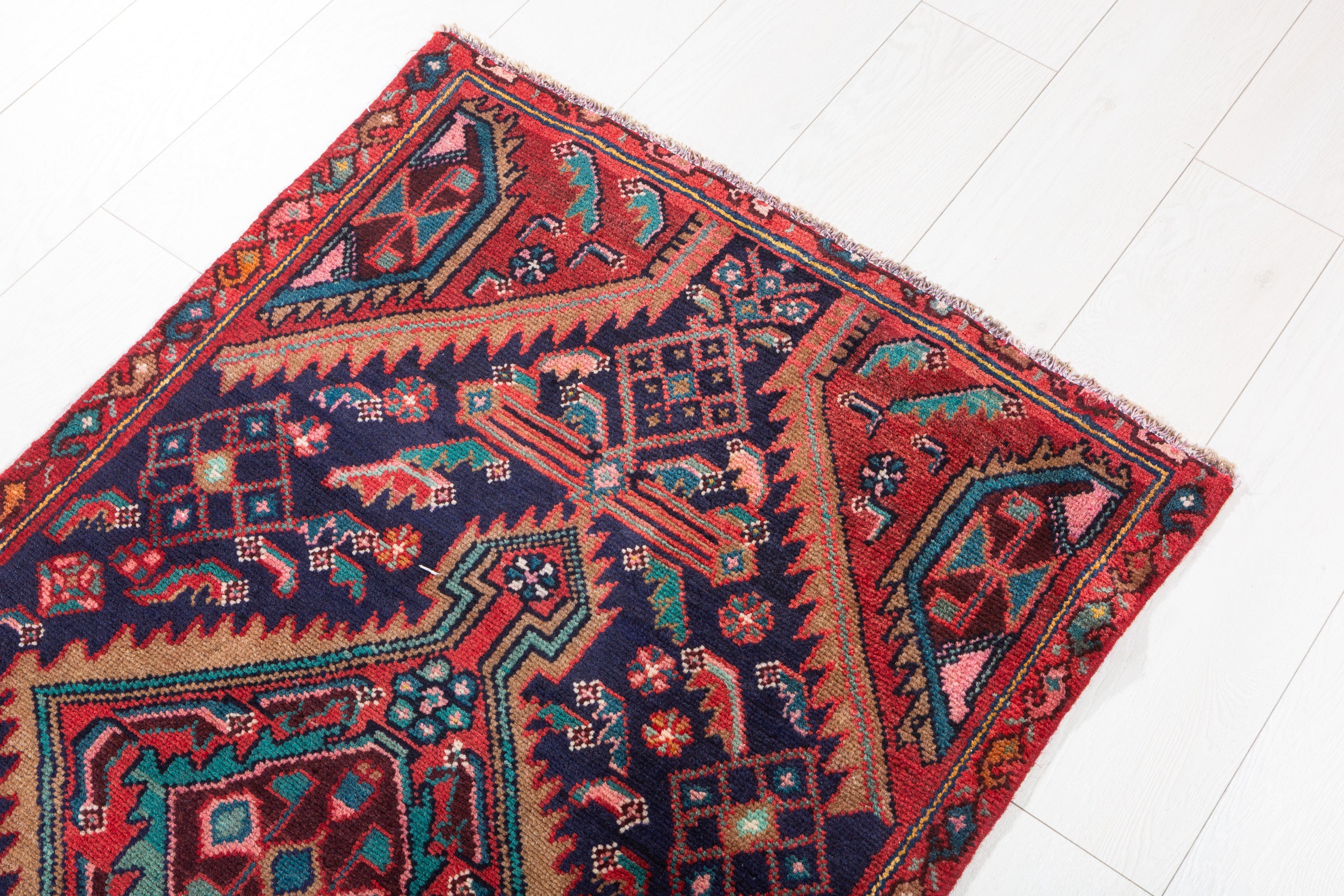 Vintage Geometric Medallion Narrow Runner Rug, Navy Blue – 8' 7" x 2' 5" (262 x 74 cm)