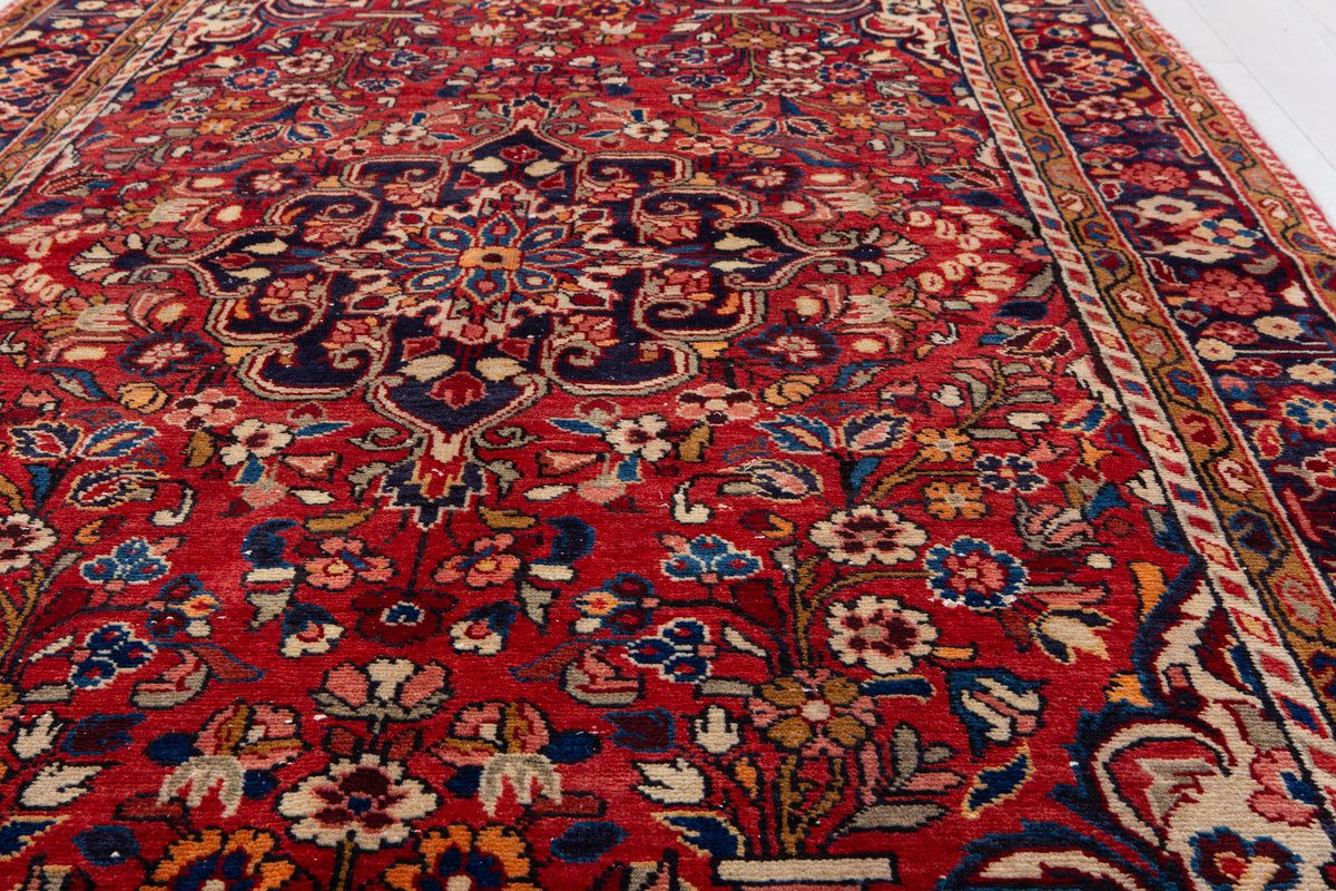 Vintage Red Floral Medallion Wool Rug – 9' 9" x 5' 1" (298 x 156 cm)