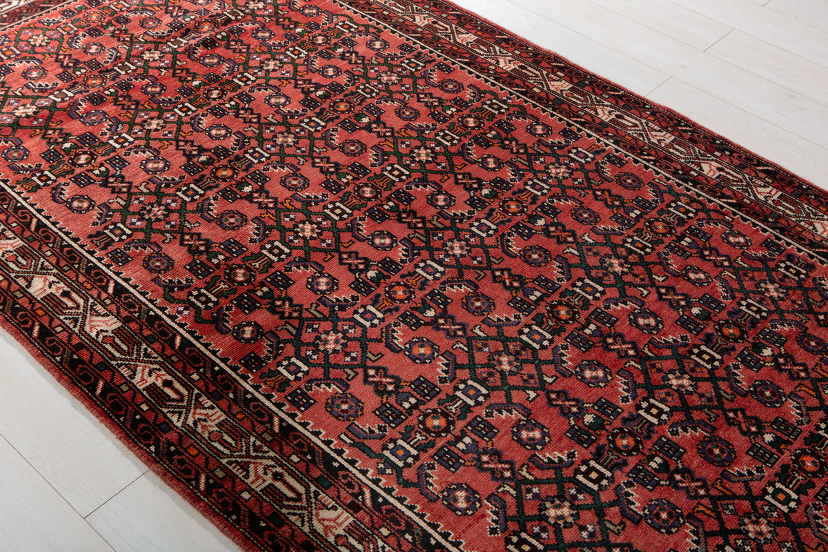 Vintage Red & Beige Wool Rug – 9' 1" x 4' 5" (278 x 135 cm)