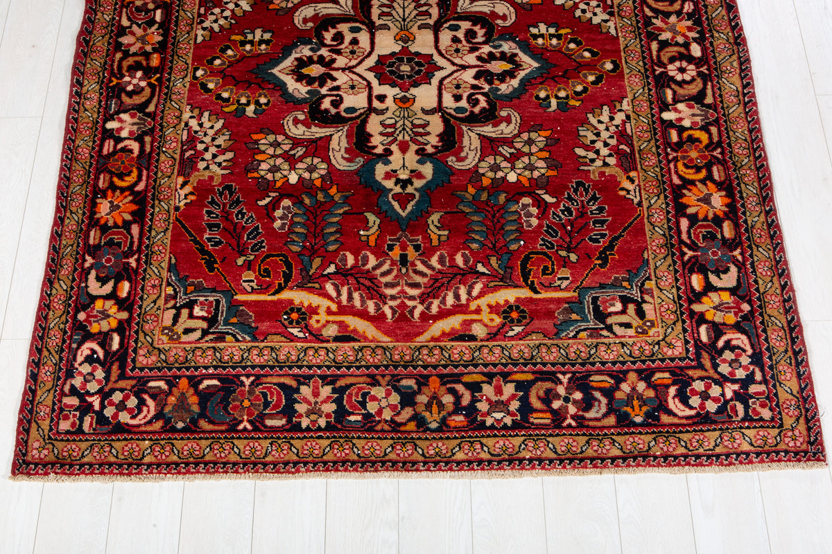 Rare Collectible Antique Red Floral Medallion Wool Rug – 6' 8" x 5' 6" (203 x 168 cm)