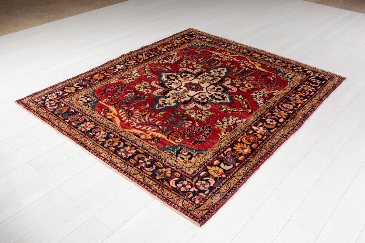 Rare Collectible Antique Red Floral Medallion Wool Rug – 6' 8" x 5' 6" (203 x 168 cm)