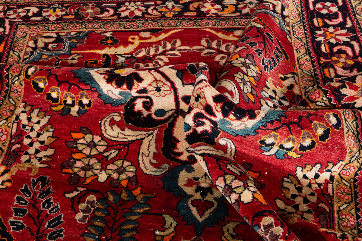 Rare Collectible Antique Red Floral Medallion Wool Rug – 6' 8" x 5' 6" (203 x 168 cm)