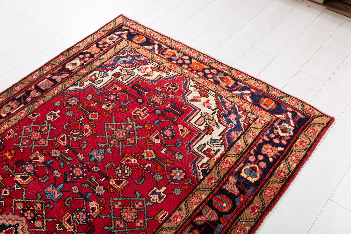 Vintage Red Wool Rug – 10' 1" x 4' 4" (308 x 133 cm)