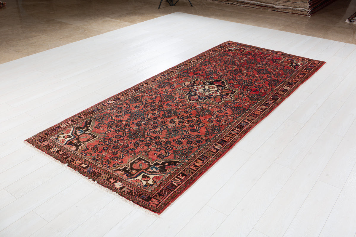 Vintage Red Wool Rug – 9' 9" x 4' 2" (296 x 126 cm)