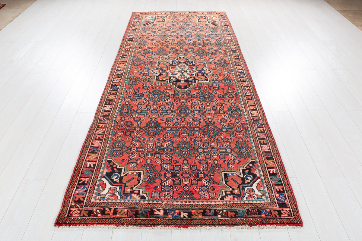 Vintage Red Wool Rug – 9' 9" x 4' 2" (296 x 126 cm)