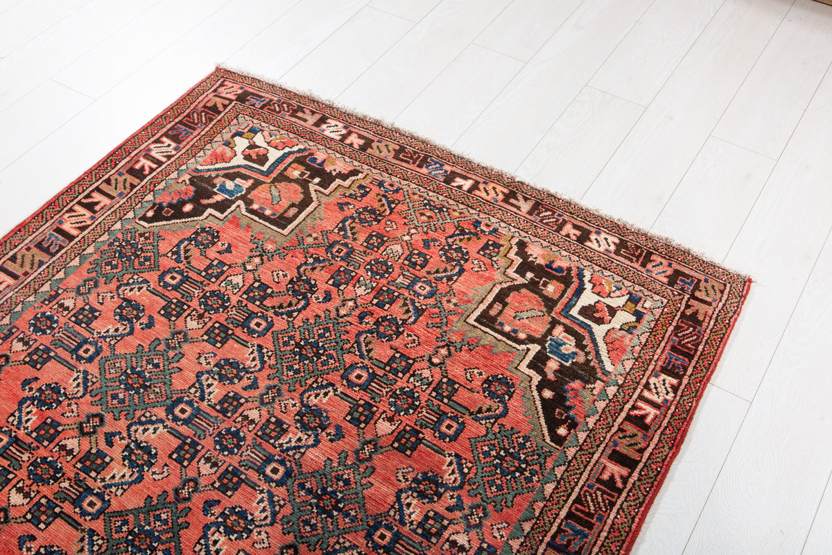 Vintage Red Wool Rug – 9' 9" x 4' 2" (296 x 126 cm)