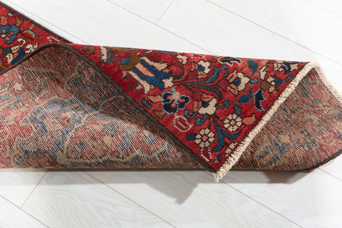Vintage Floral Medallion Narrow Runner Rug, Red – 8' 9" x 2' 2" (266 x 65 cm)