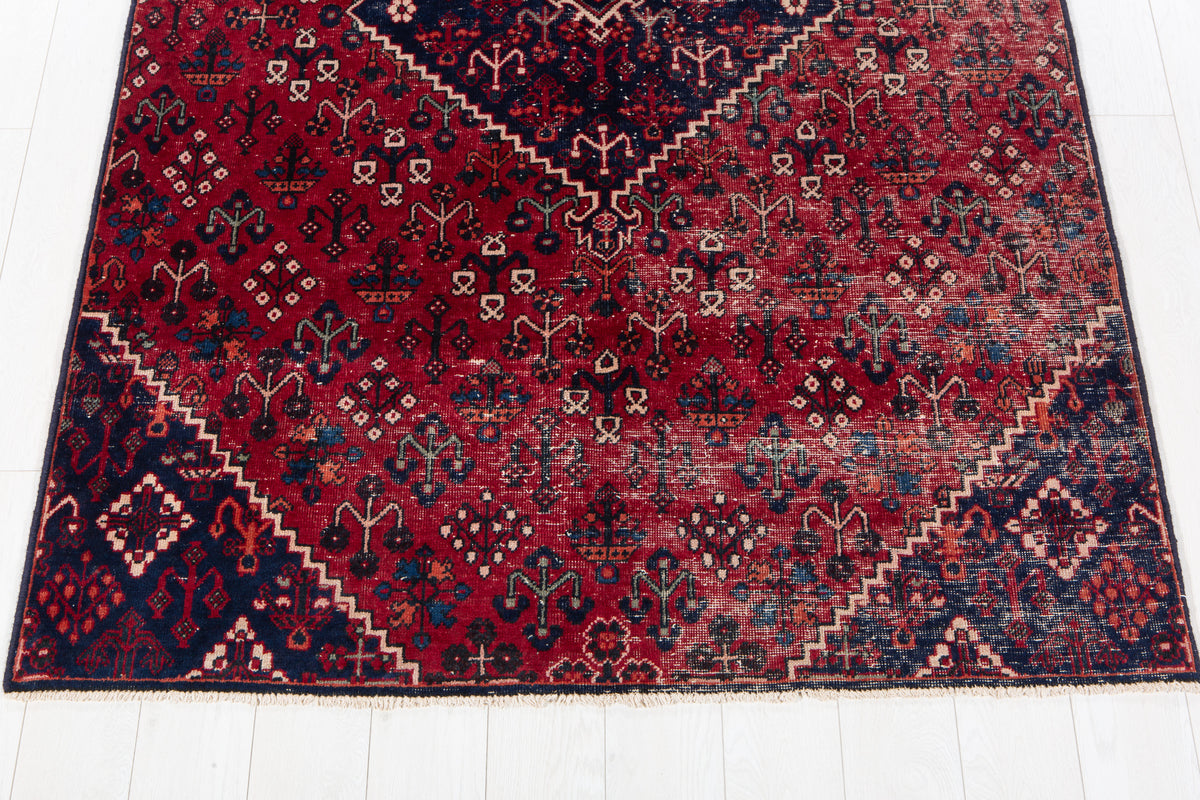 Antique Red Geometric Medallion Wool Rug – 7' 10" x 4' 11" (238 x 149 cm)
