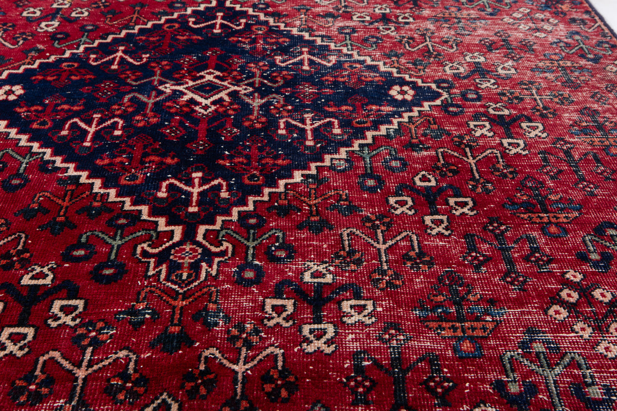 Antique Red Geometric Medallion Wool Rug – 7' 10" x 4' 11" (238 x 149 cm)