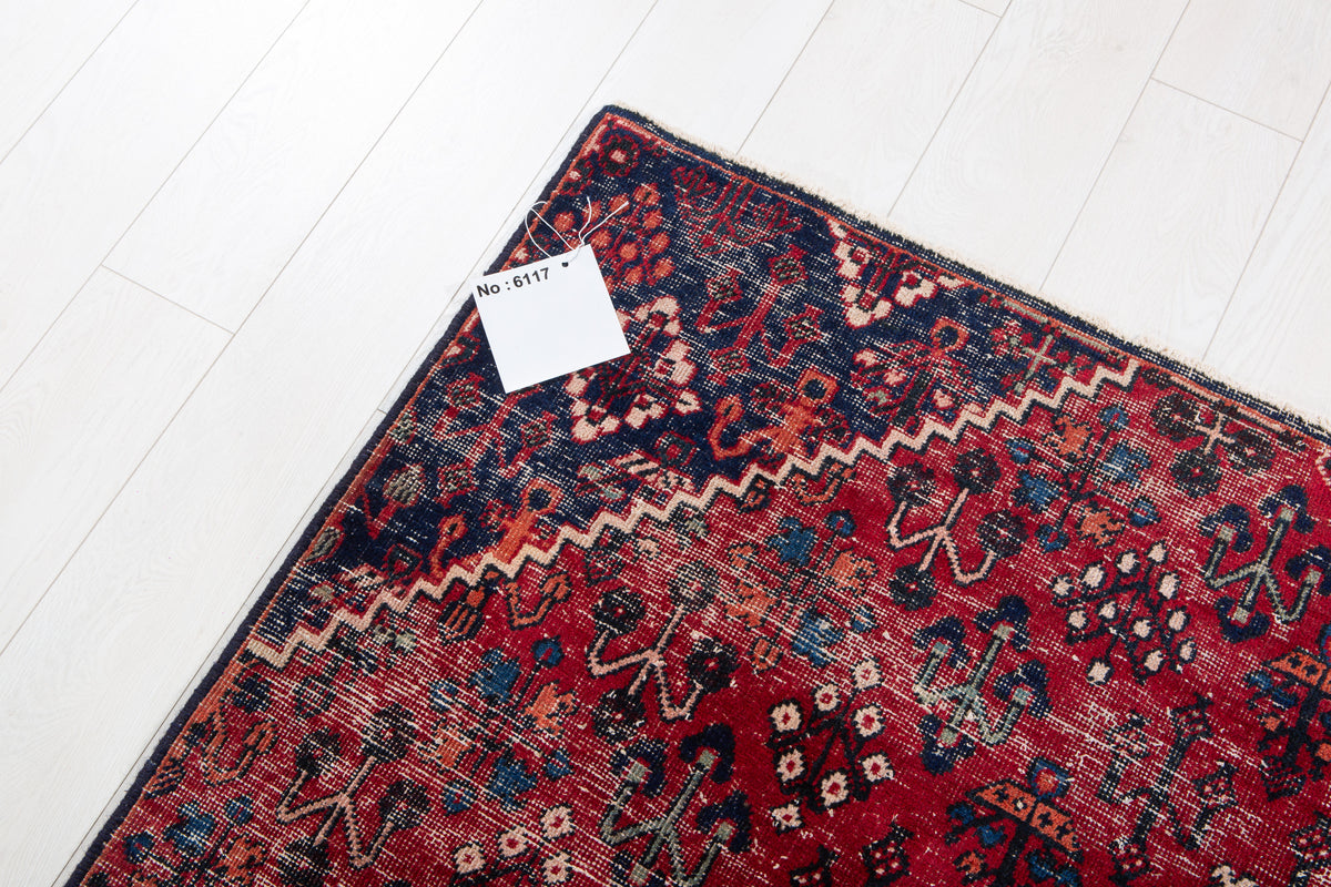 Antique Red Geometric Medallion Wool Rug – 7' 10" x 4' 11" (238 x 149 cm)