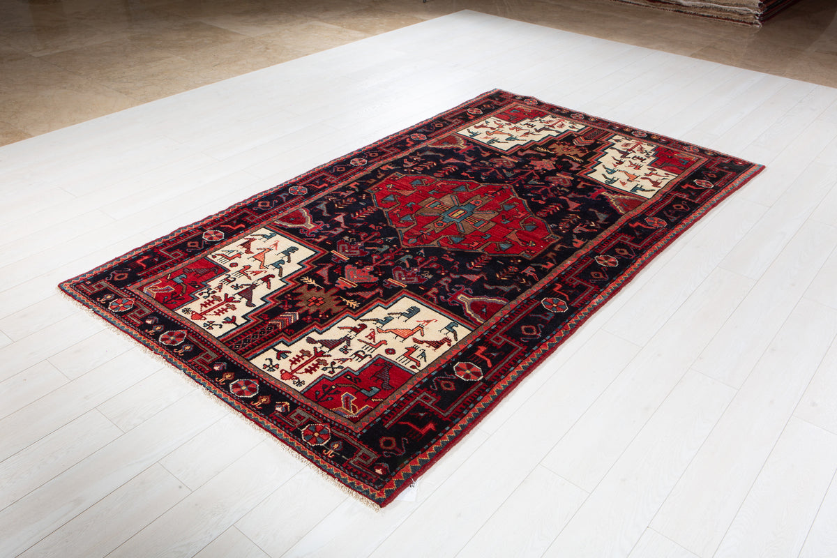 Vintage Deep Navy Blue & Red Geometric Medallion Wool Rug – 8' 6" x 4' 9" (260 x 146 cm)