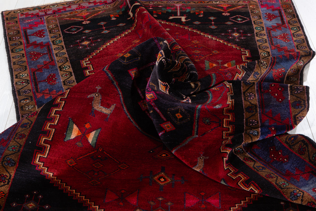 Collectible Vintage Red & Navy Blue Geometric Medallion Wool Rug – 8' 4" x 5' 0" (253 x 152 cm)