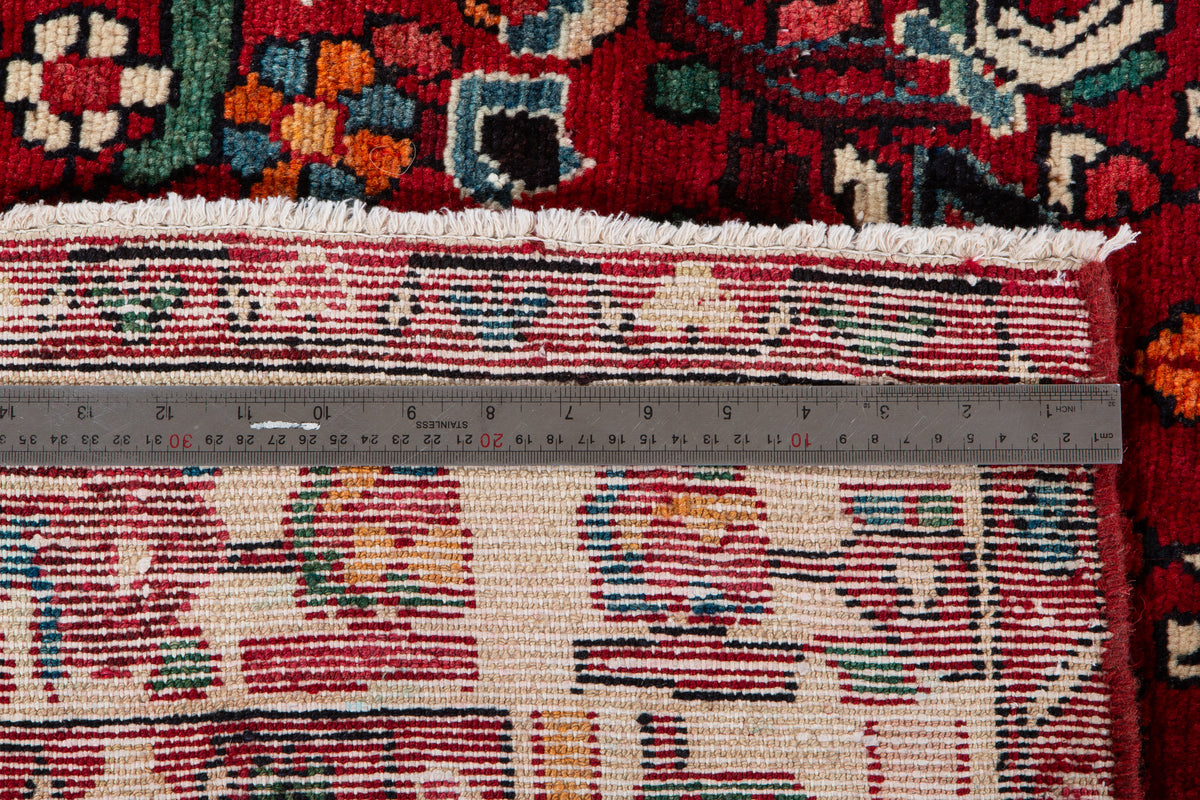 Vintage Red & Beige Wool Rug – 9' 5" x 5' 1" (286 x 155 cm)