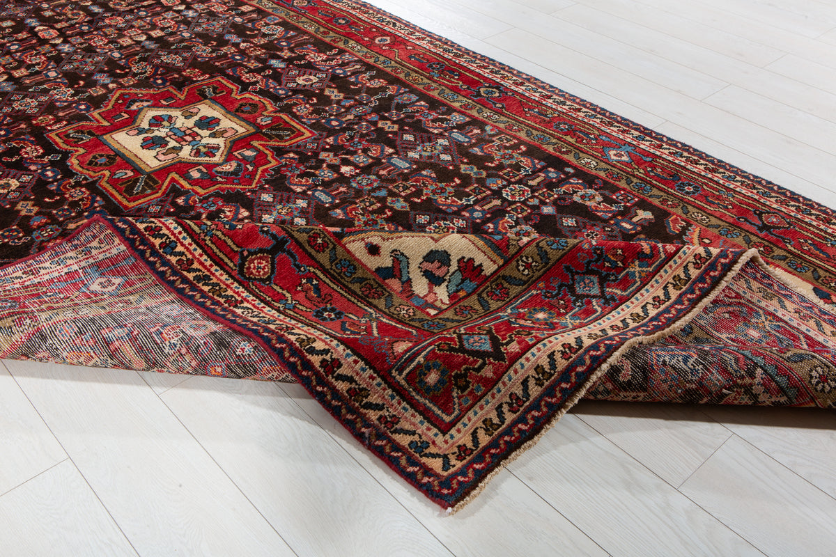 Vintage Black & Red Geometric Medallion Wool Rug – 10' 4" x 5' 5" (314 x 164 cm)