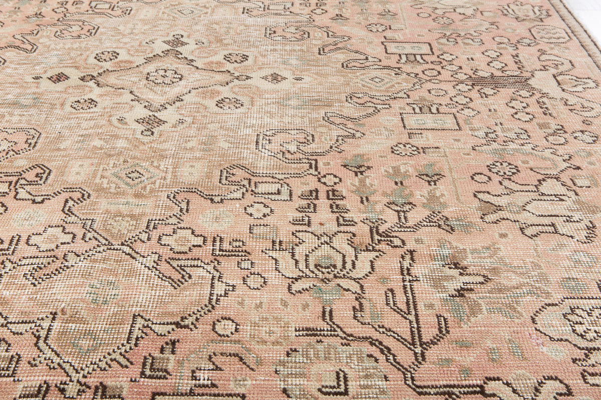 Antique Faded Soft Pink & Earth Tones Wool Rug – 8' 6" x 5' 4" (258 x 163 cm)