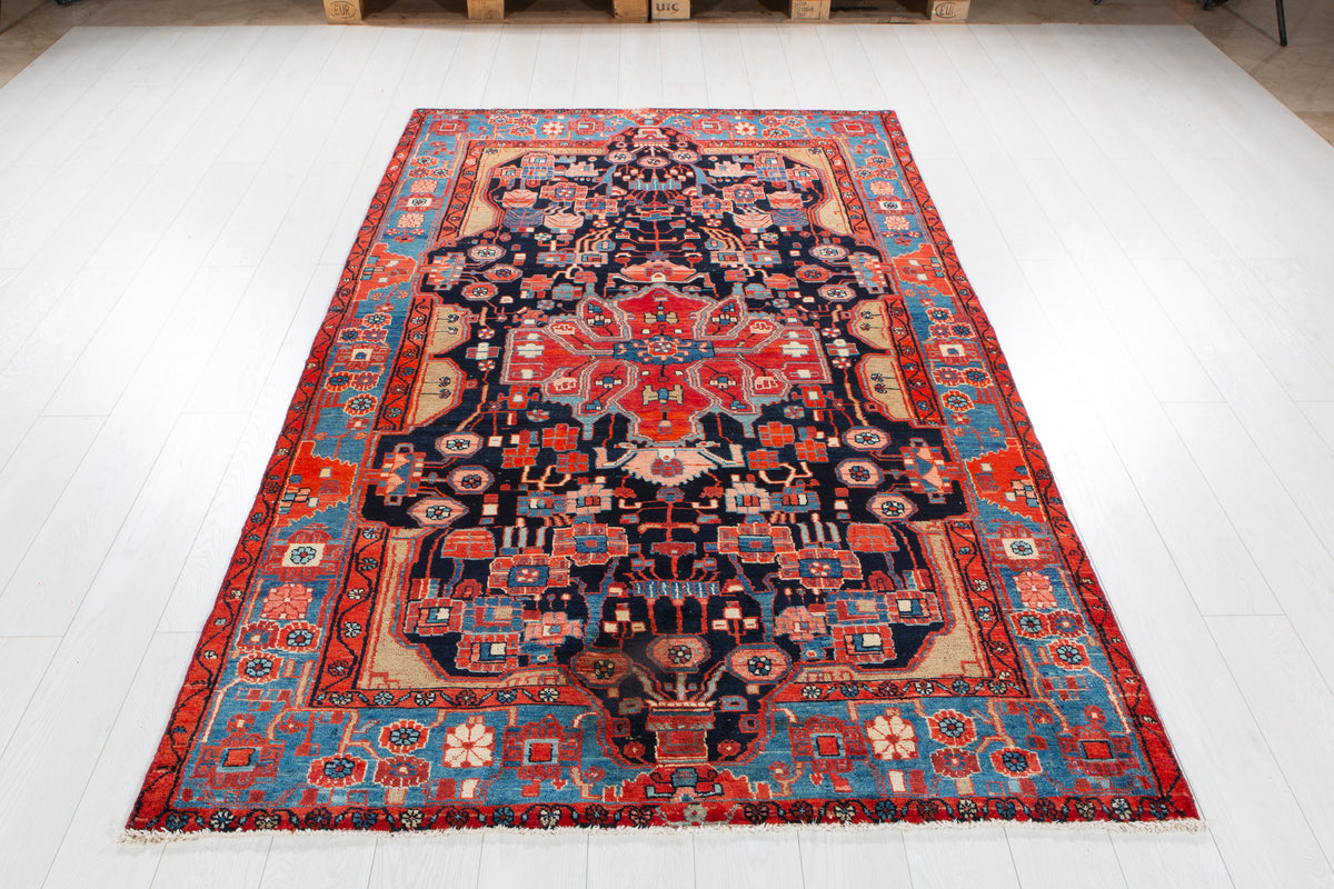Antique Deep Navy Blue & Red Geometric Medallion Wool Rug – 8' 5" x 5' 0" (257 x 153 cm)