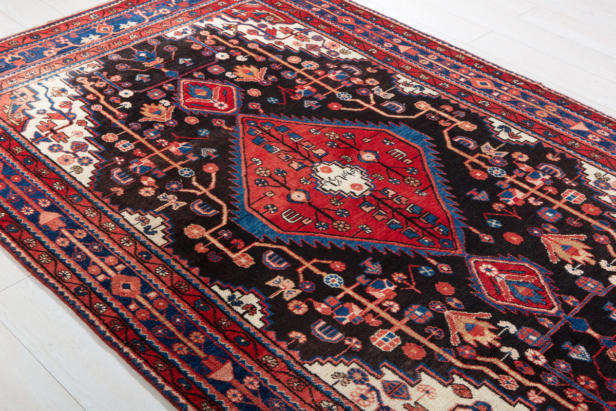 Vintage Black & Red Geometric Medallion Wool Rug – 8' 4" x 5' 2" (254 x 158 cm)