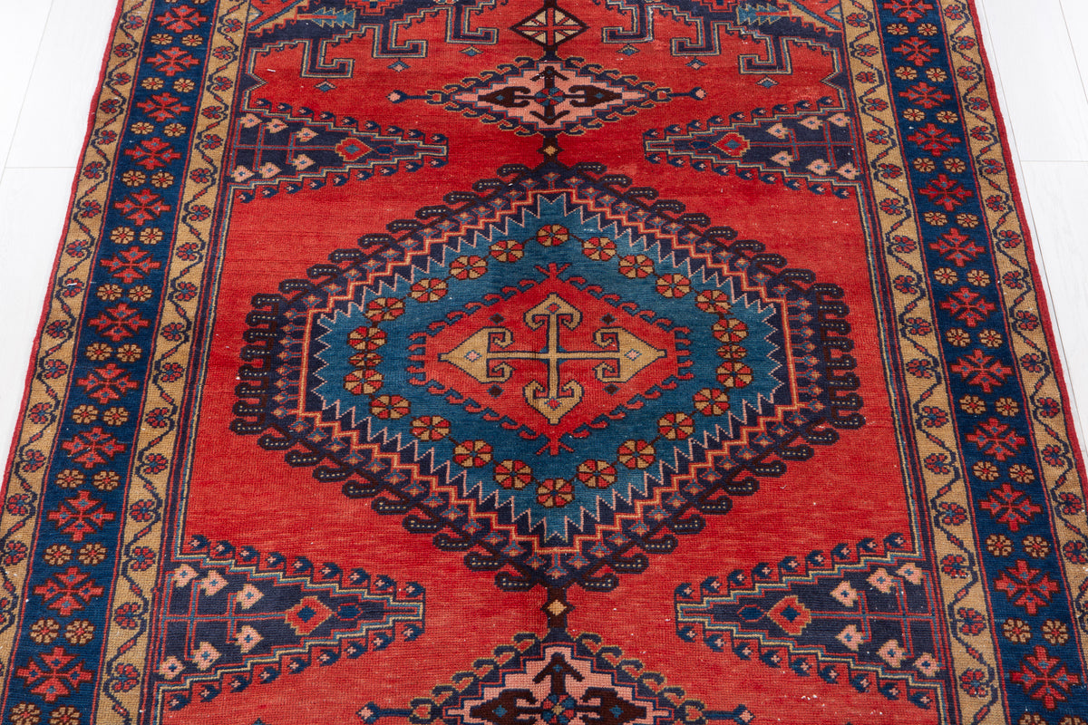 Vintage Orange Red & Blue Geometric Medallion Wool Rug – 7' 5" x 5' 3" (226 x 160 cm)