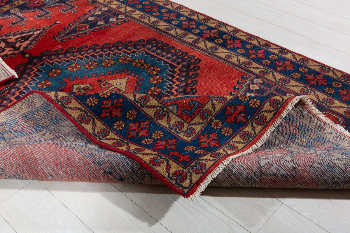 Vintage Orange Red & Blue Geometric Medallion Wool Rug – 7' 5" x 5' 3" (226 x 160 cm)