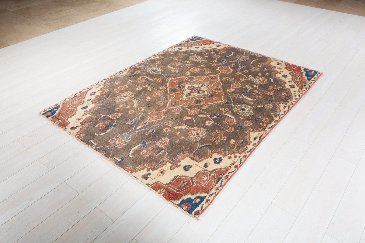 Antique Charcoal Black & Grey Wool Rug – 6' 6" x 4' 11" (199 x 150 cm)