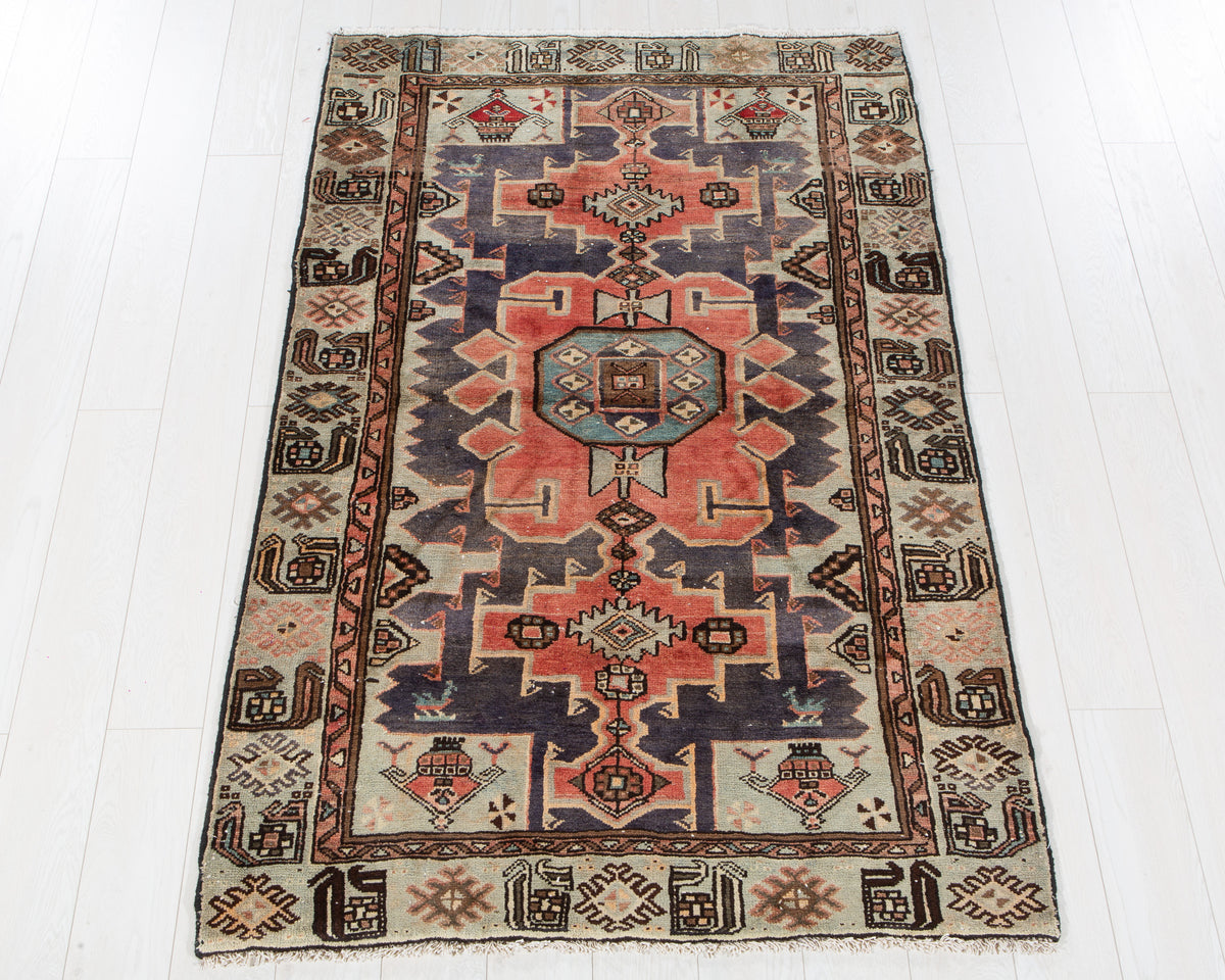 Vintage Tarom wool rug in Faded Coral, navy blue, 188 x 120 cm