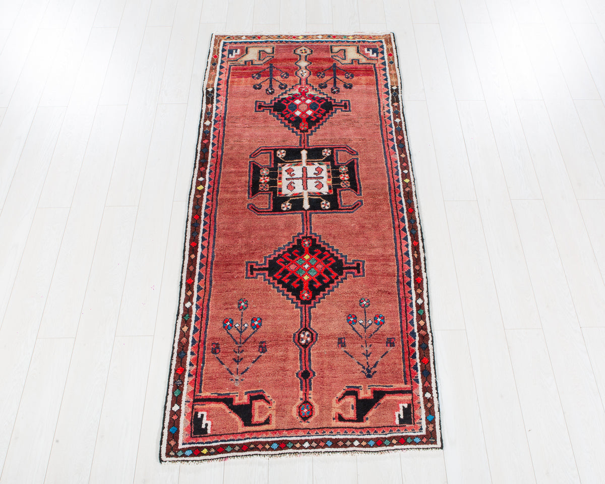 Vintage Lori wool rug in Pink, 216 x 98 cm