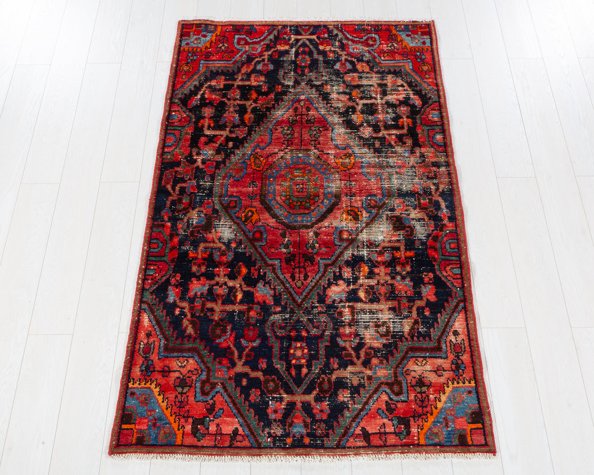 Antique Malayer wool rug in Navy Blue, red, 185 x 112 cm