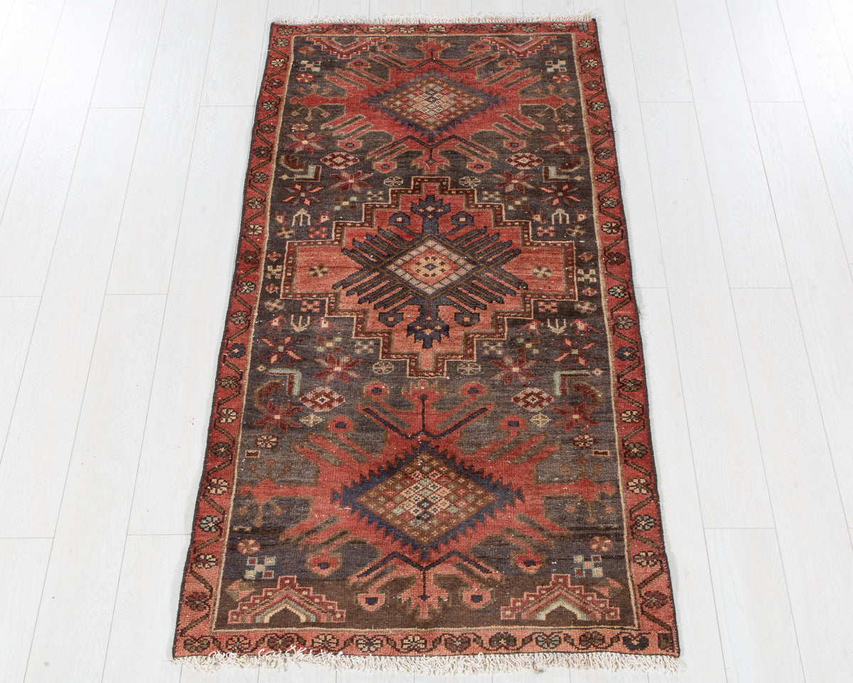 Antique Hamadan wool rug in Red, 177 x 94 cm