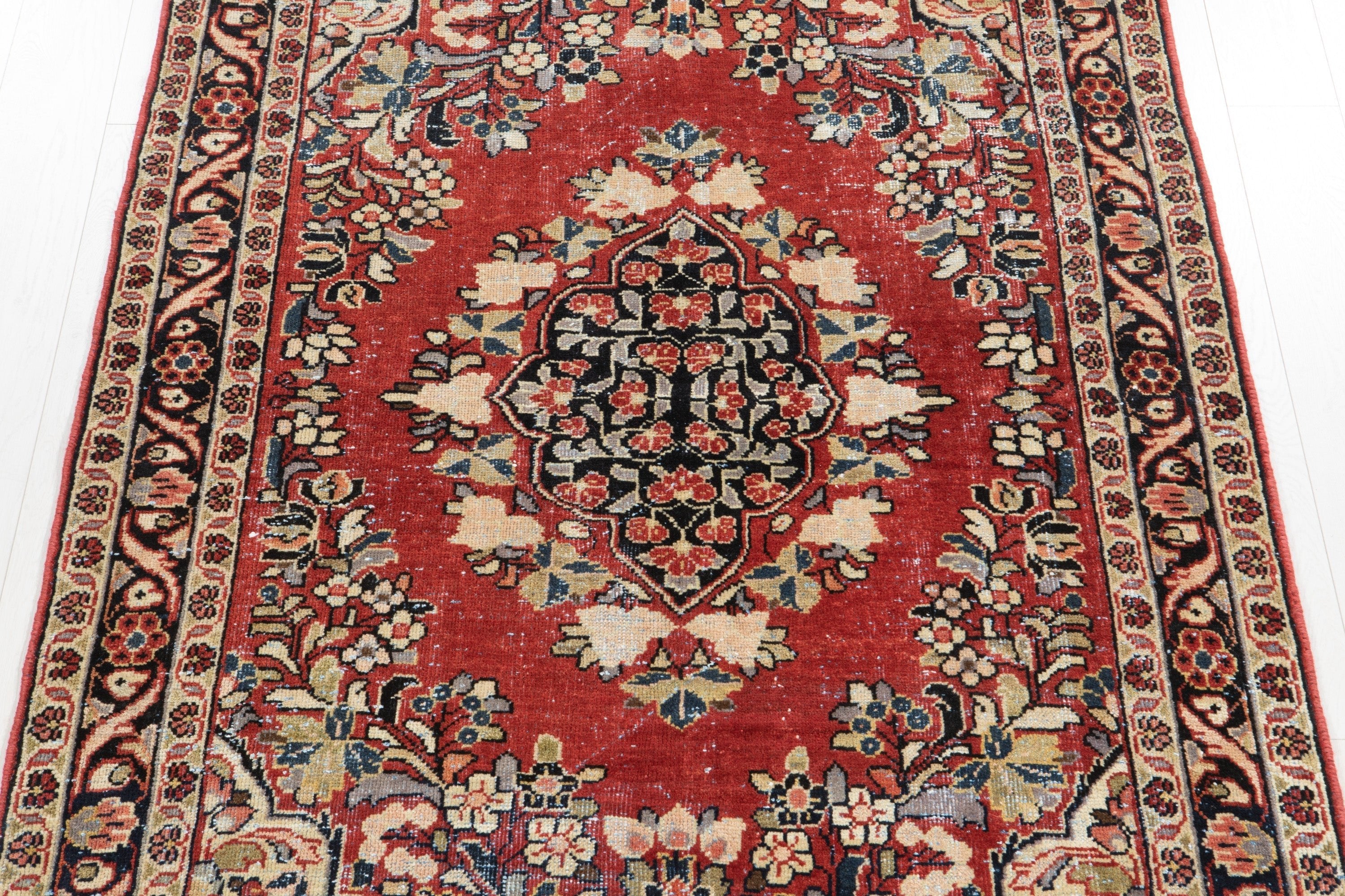 Hand-Knotted Vintage Wool Area Rug – 7' x 4' 6" (212 x 137 cm) - Yasi & Fara