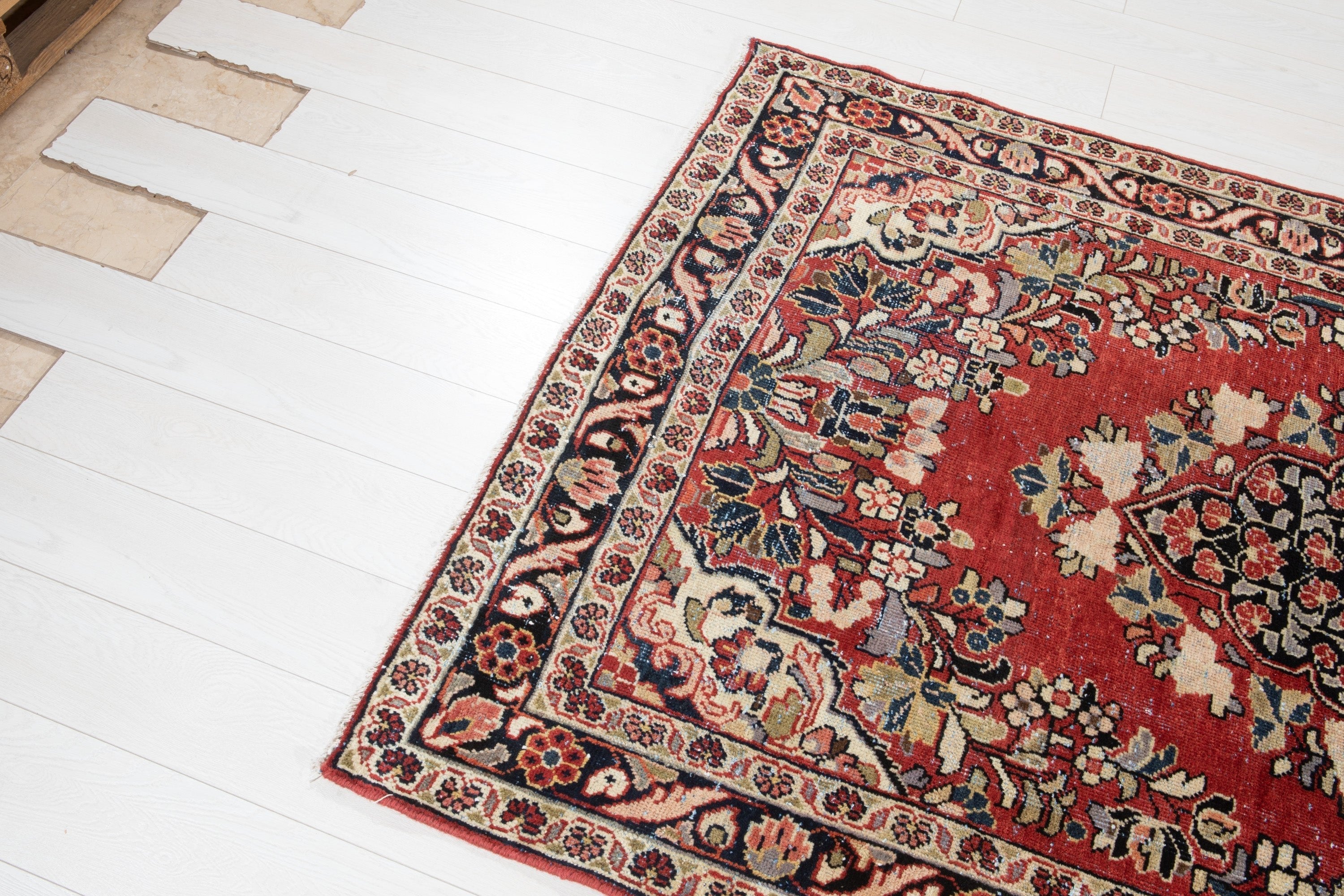 Hand-Knotted Vintage Wool Area Rug – 7' x 4' 6" (212 x 137 cm) - Yasi & Fara