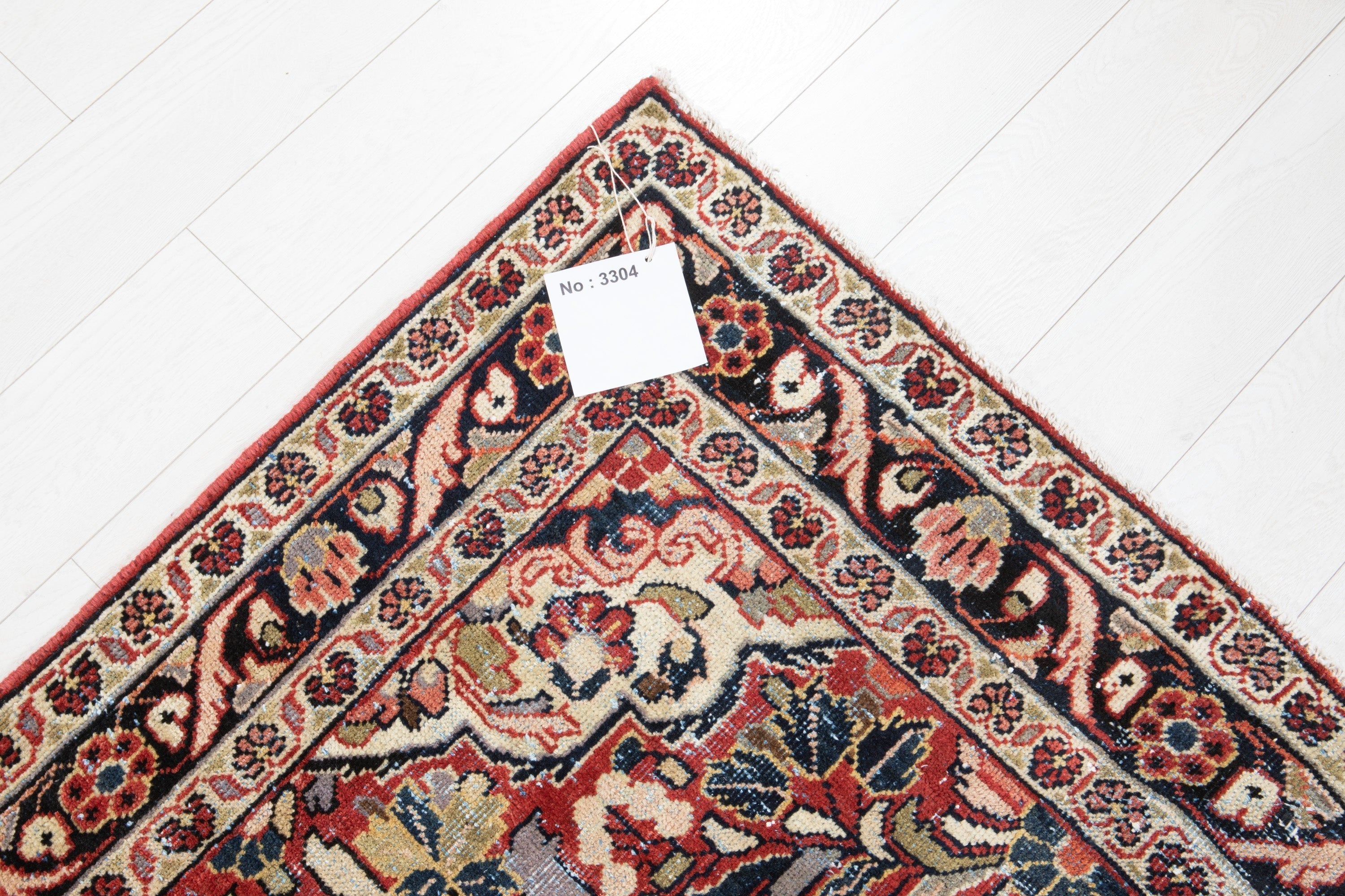 Hand-Knotted Vintage Wool Area Rug – 7' x 4' 6" (212 x 137 cm) - Yasi & Fara