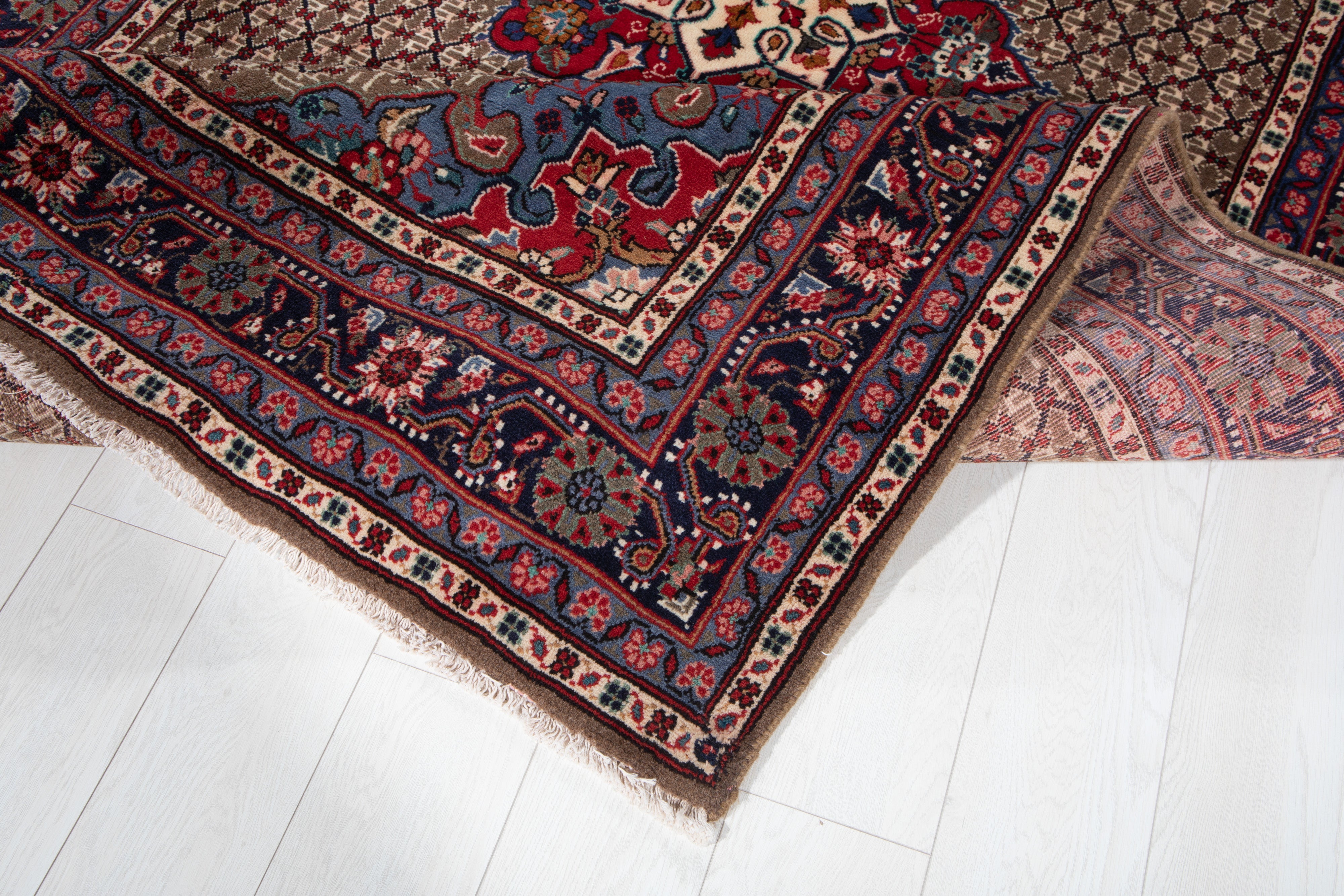 Hand-Knotted Vintage Wool Area Rug – 9' 10" x 5' 1" (300 x 155 cm) - Yasi & Fara