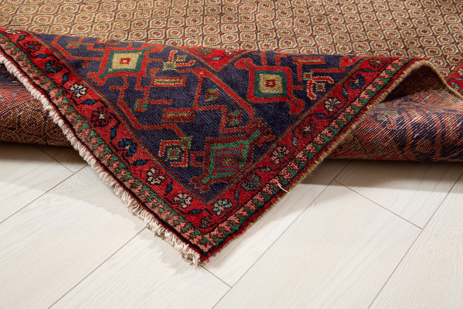 Hand-Knotted Vintage Wool Area Rug – 10' x 4' 11" (305 x 150 cm) - Yasi & Fara