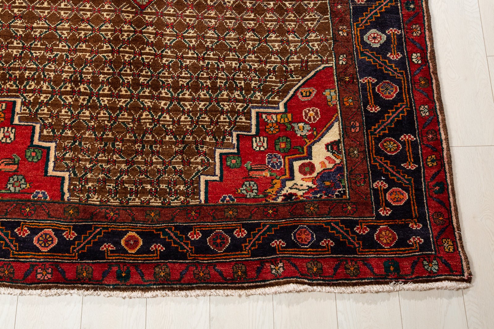 Hand-Knotted Vintage Wool Area Rug – 9' 5" x 5' (288 x 153 cm) - Yasi & Fara