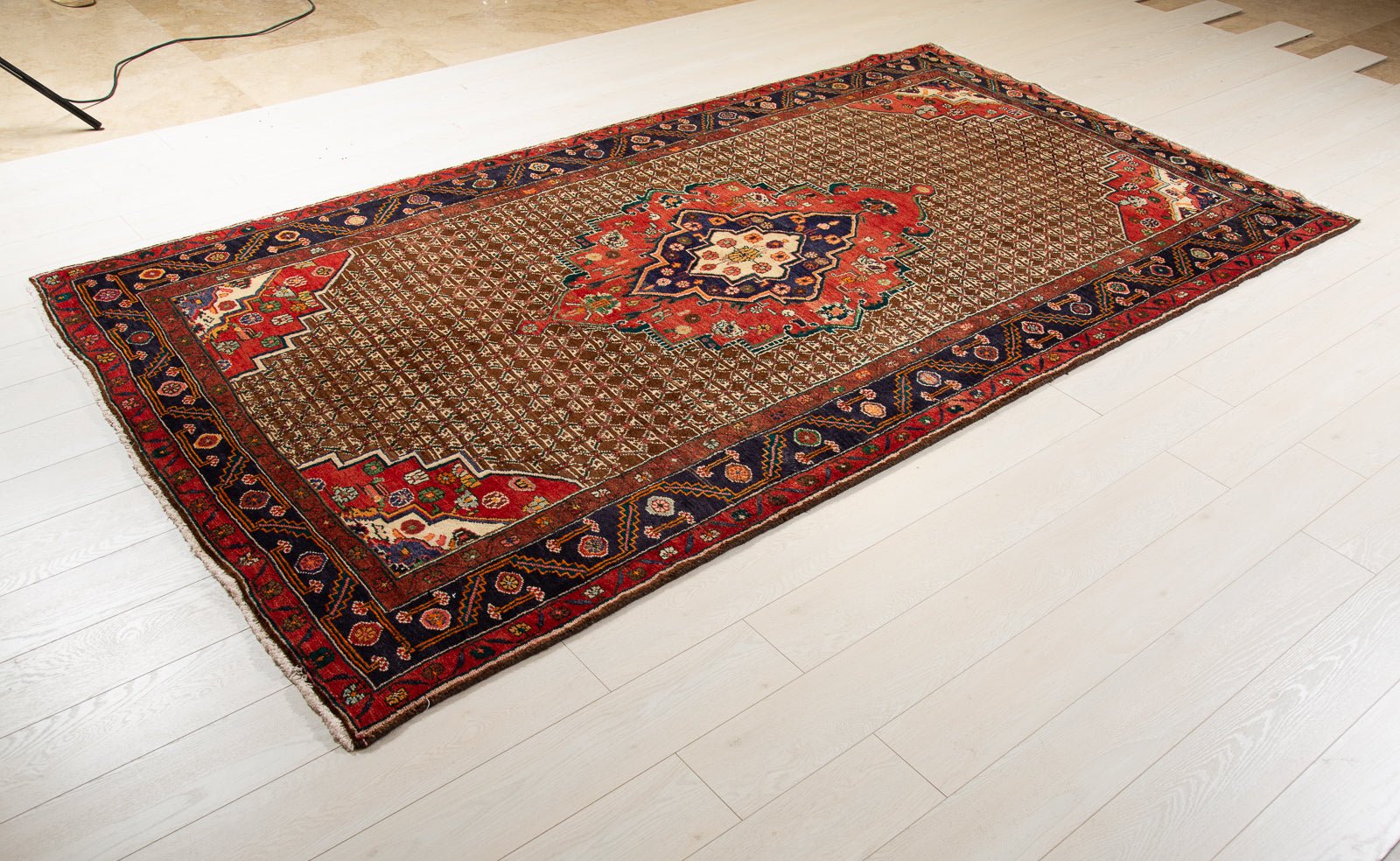 Hand-Knotted Vintage Wool Area Rug – 9' 5" x 5' (288 x 153 cm) - Yasi & Fara