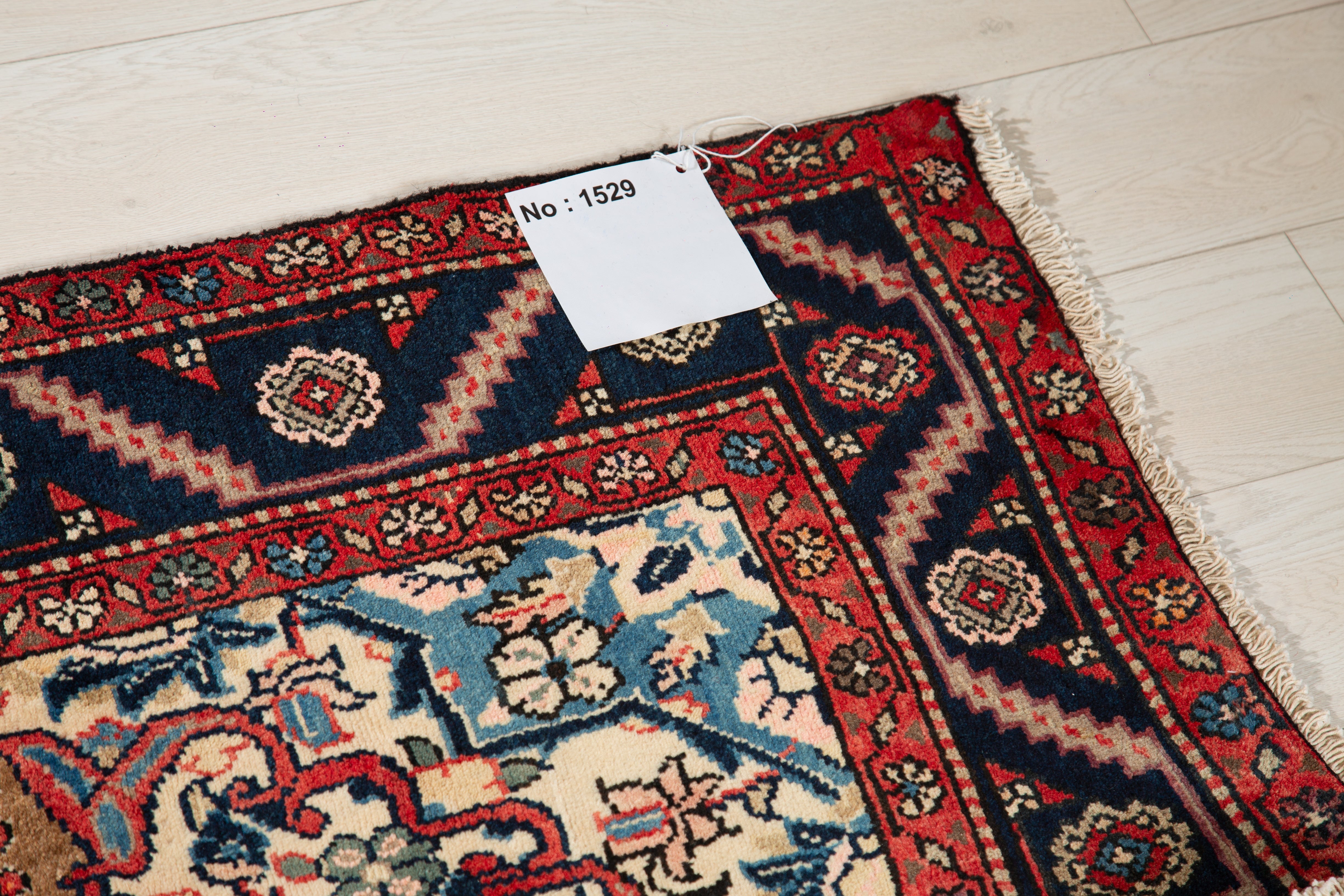 Hand-Knotted Vintage Wool Area Rug – 9' 5" x 4' 10" (287 x 146 cm) - Yasi & Fara