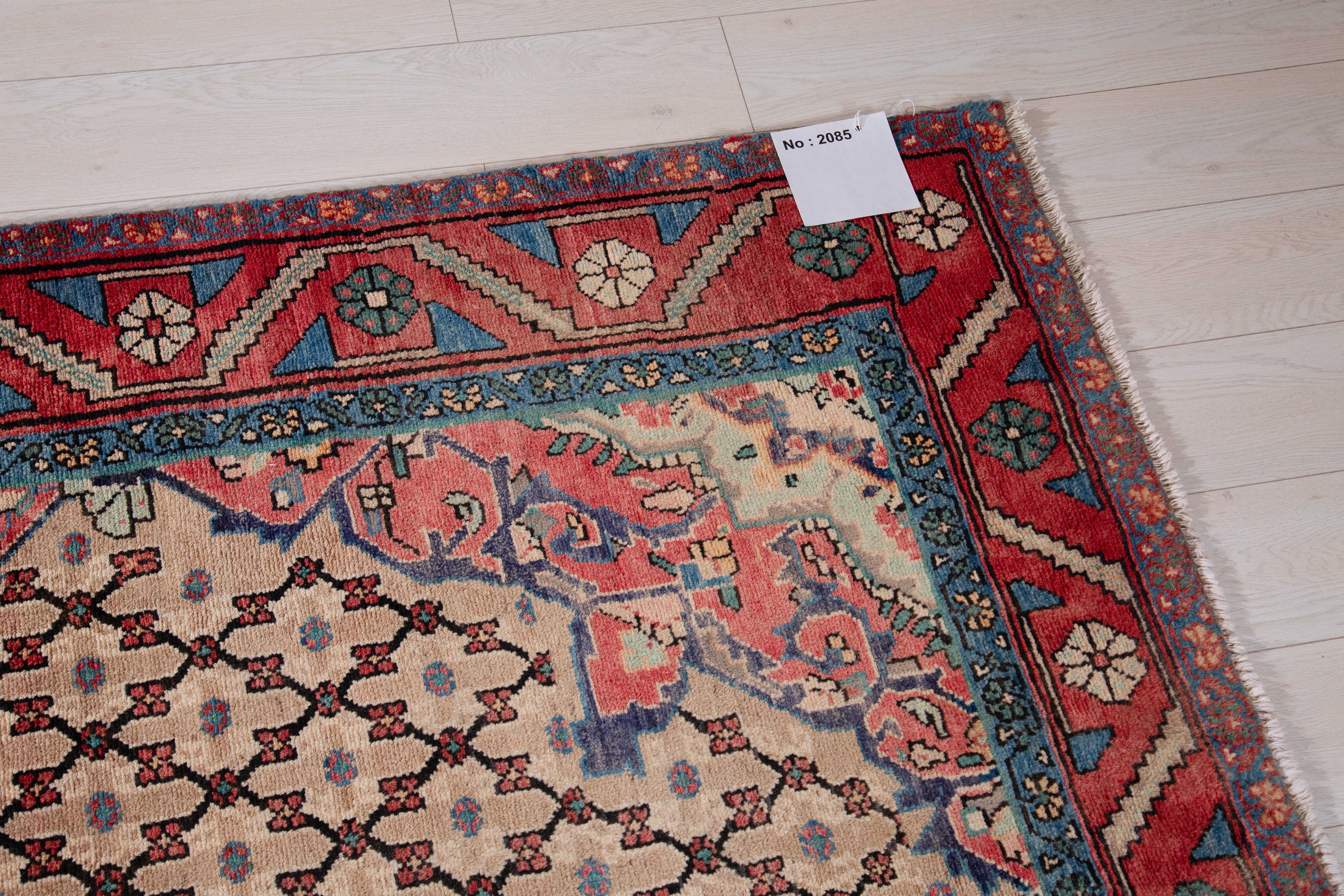 Hand-Knotted Vintage Wool Area Rug – 10' 2" x 5' 3" (311 x 159 cm) - Yasi & Fara